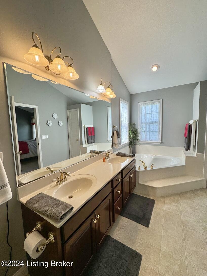 372 Oak Ridge Dr