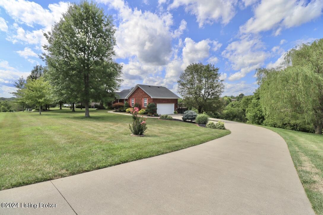 372 Oak Ridge Dr