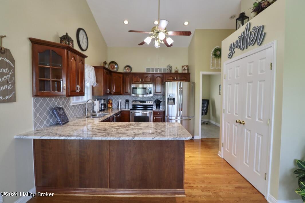 372 Oak Ridge Dr