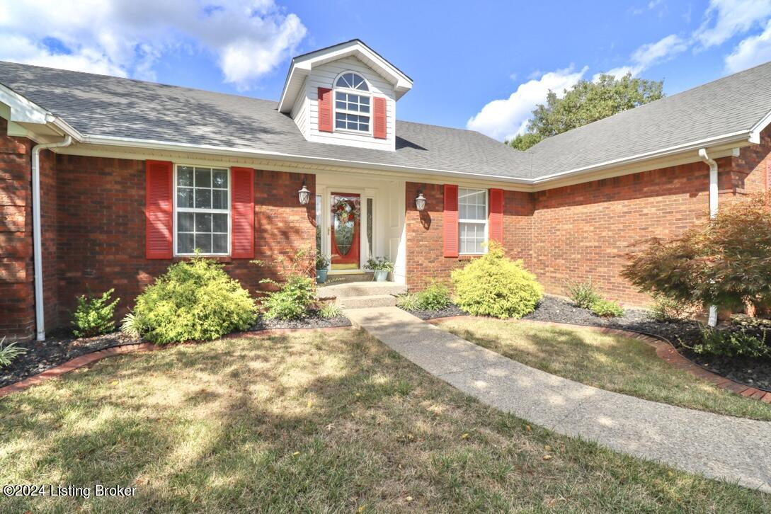 372 Oak Ridge Dr