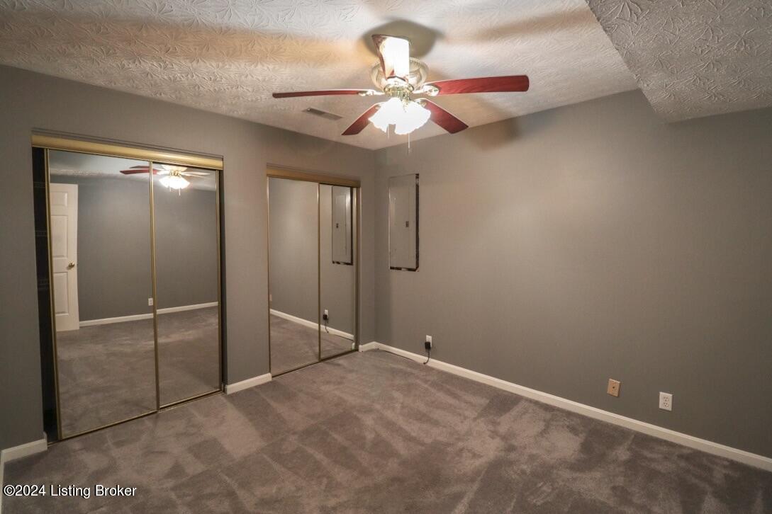 372 Oak Ridge Dr
