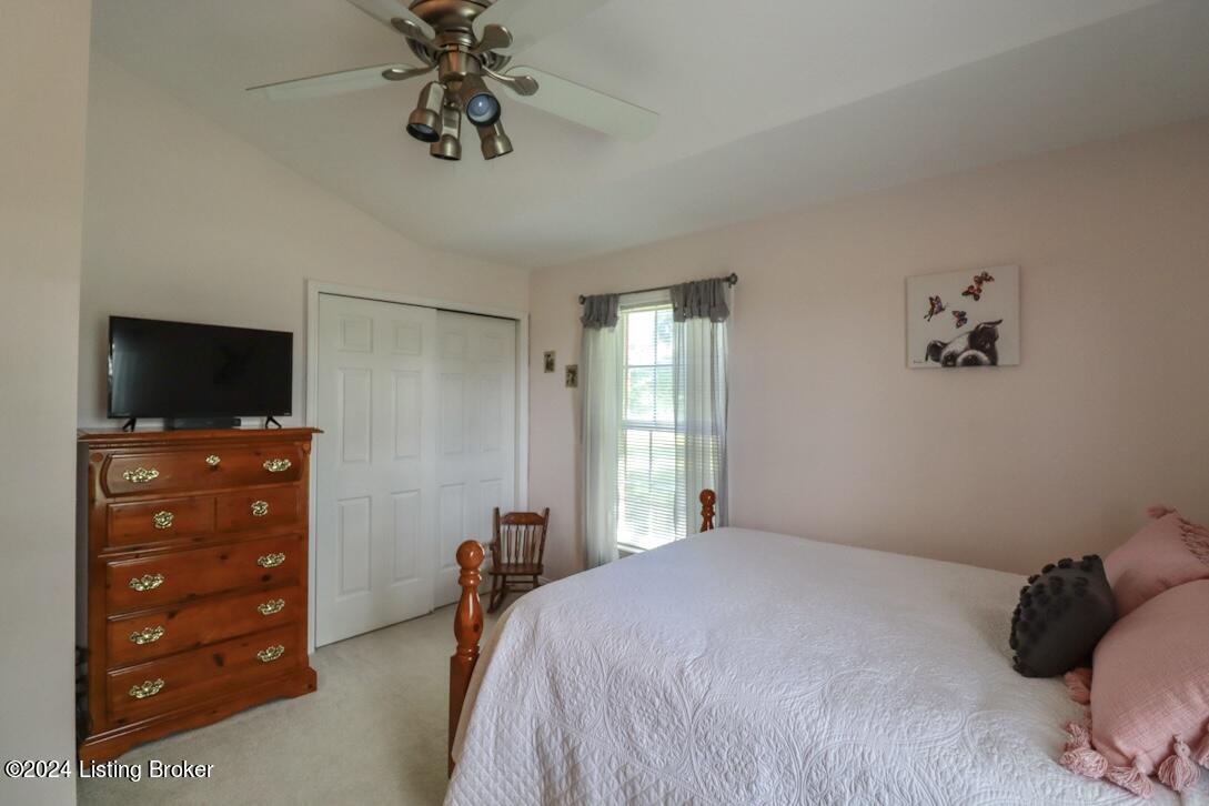 372 Oak Ridge Dr