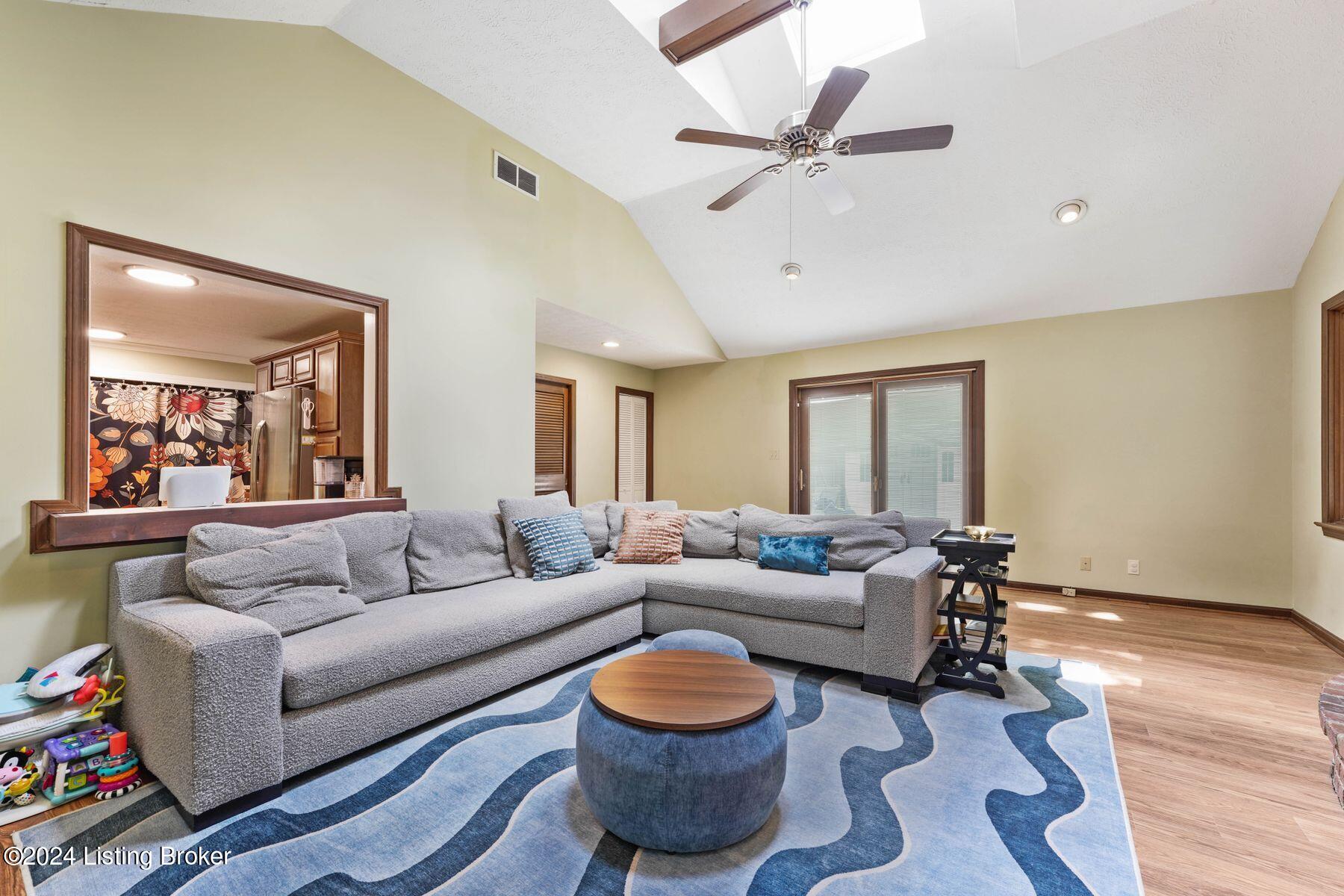 10317 La Grange Rd