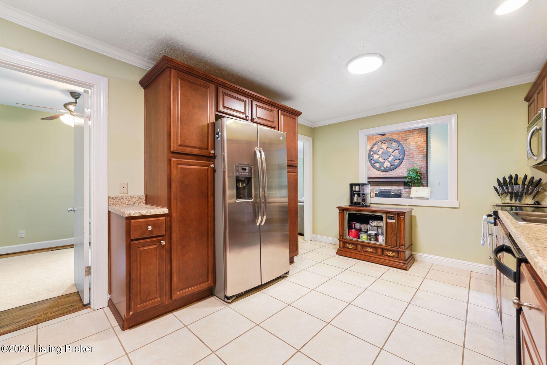 10317 La Grange Rd