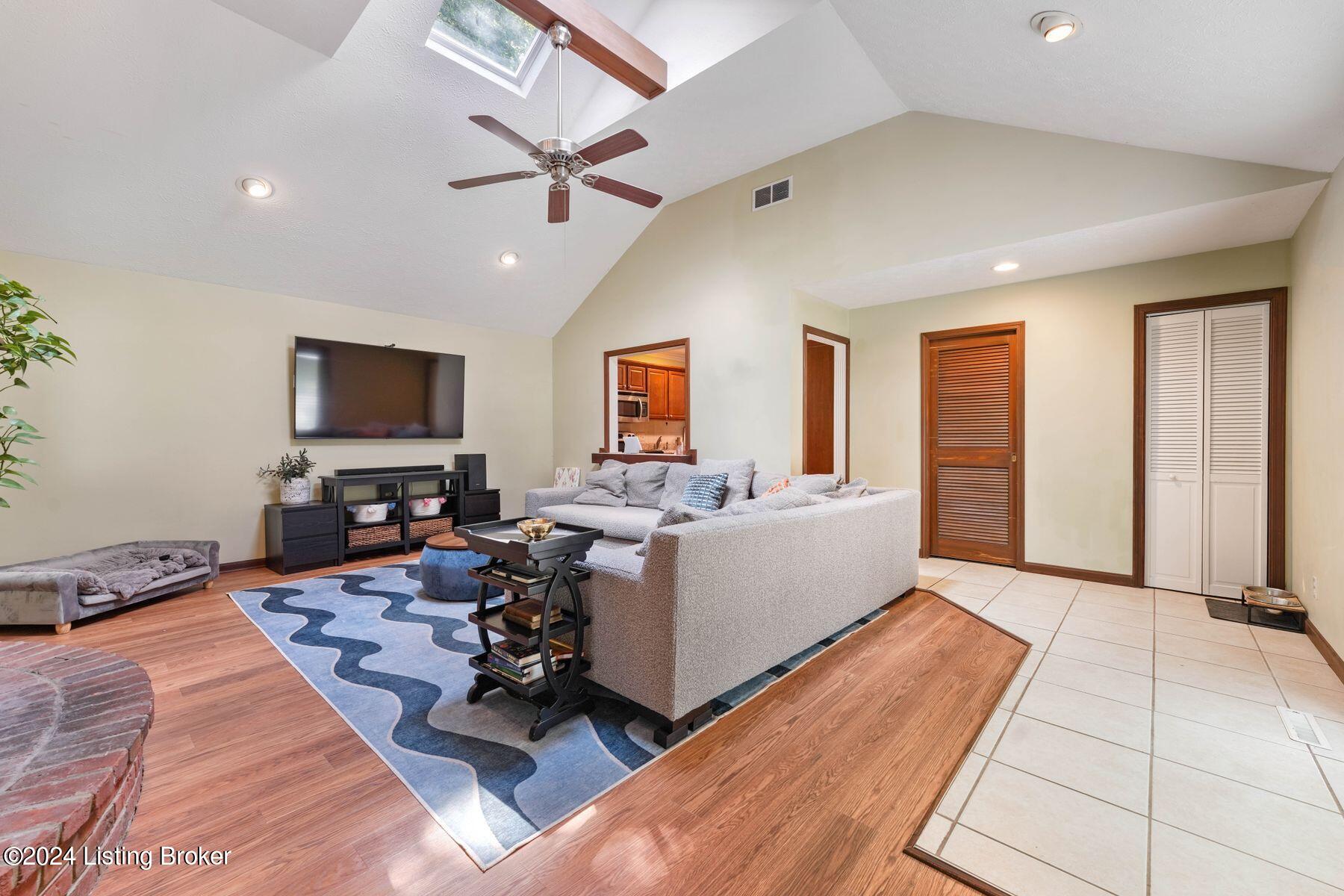 10317 La Grange Rd