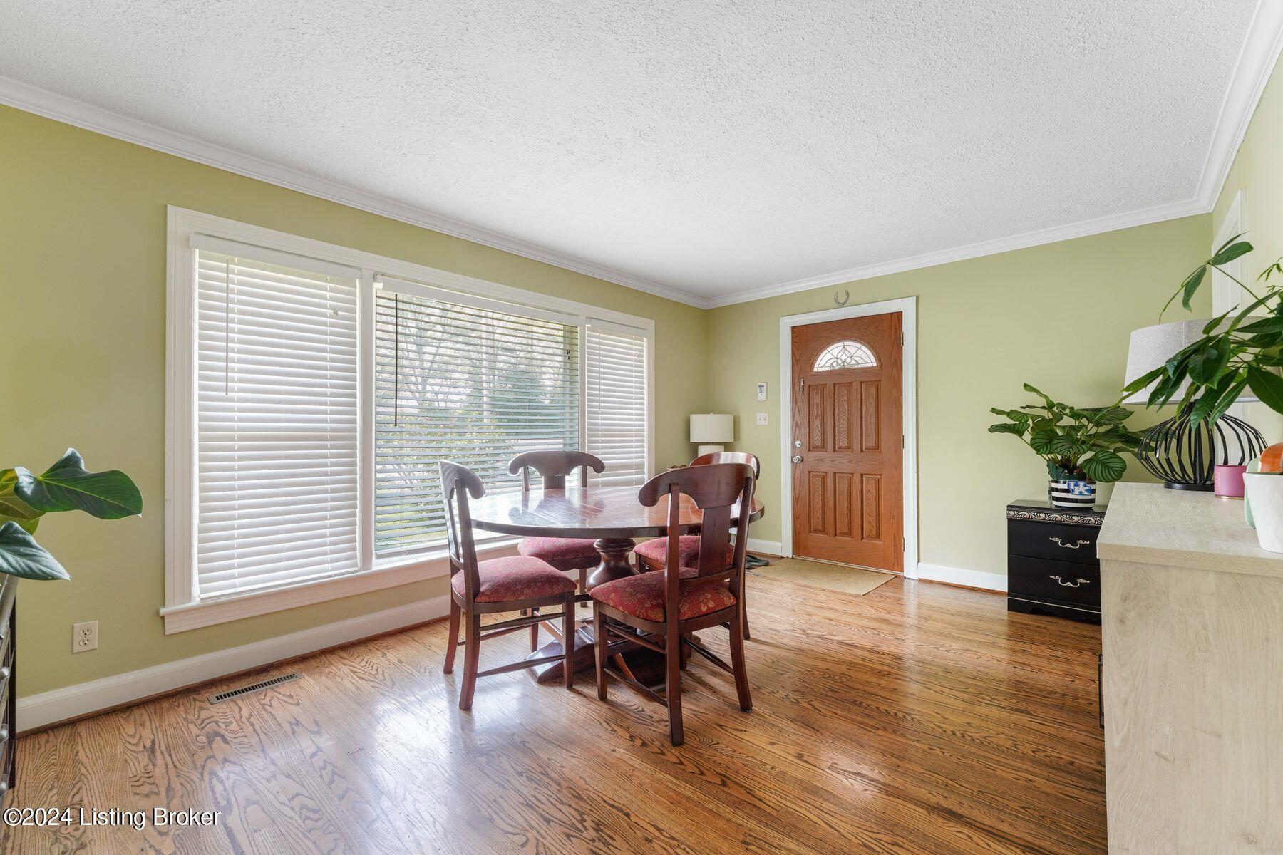 10317 La Grange Rd