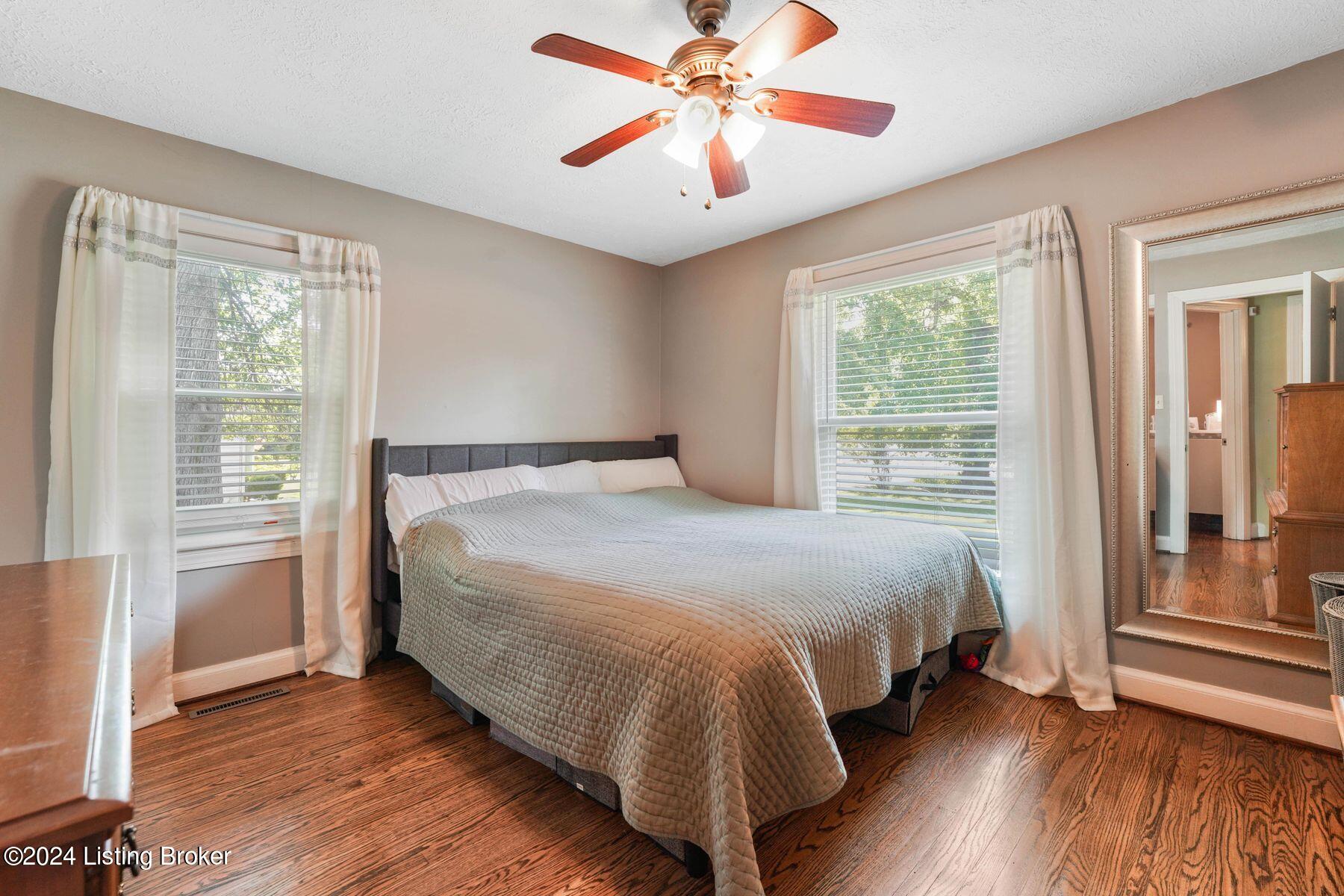 10317 La Grange Rd