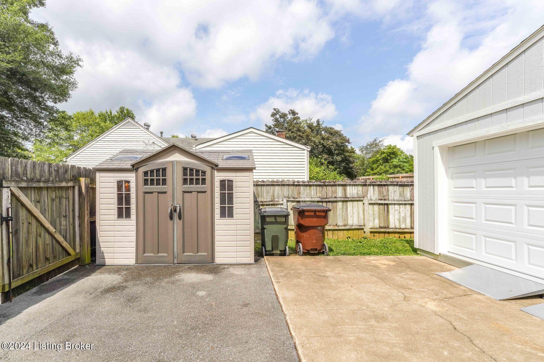 10317 La Grange Rd