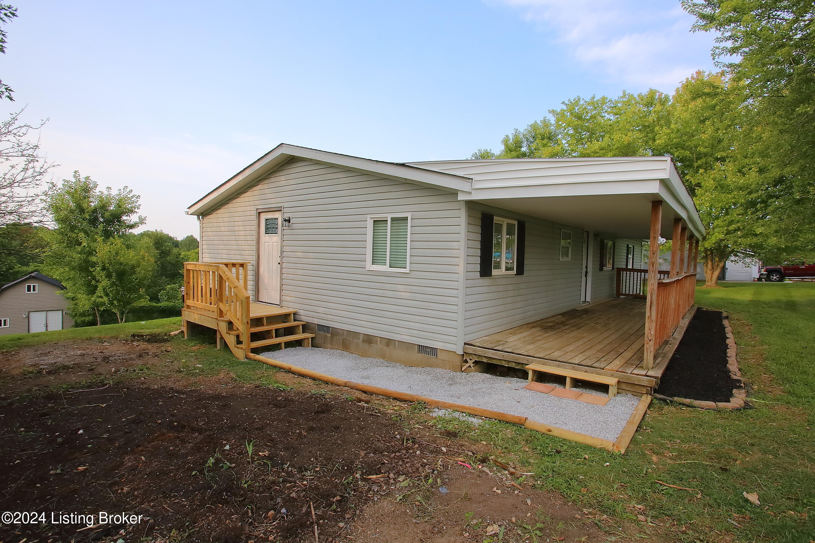 400 Goodlett Rd