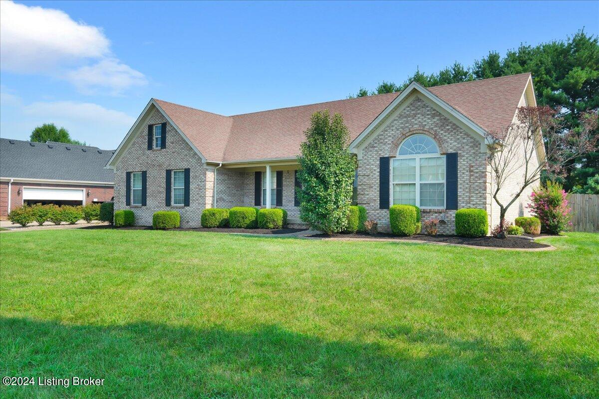 160 Bayberry Ct