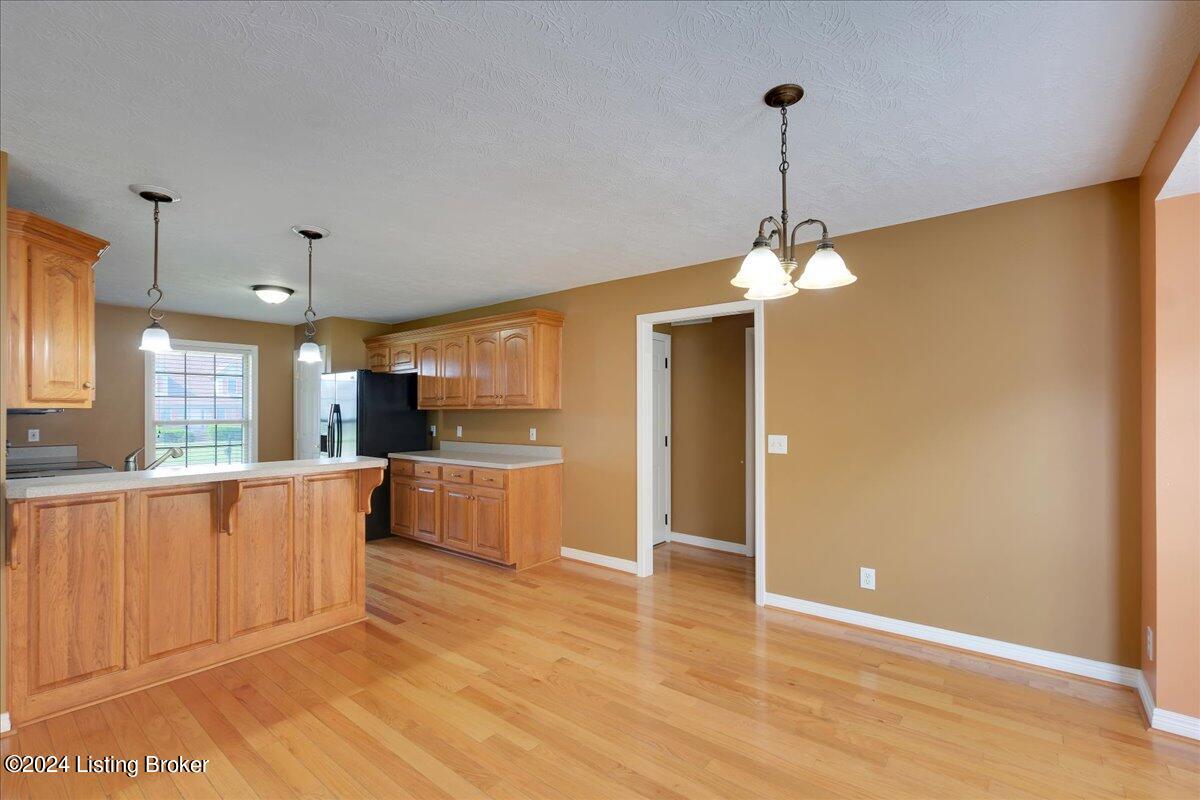 160 Bayberry Ct