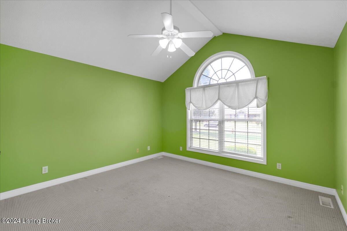 160 Bayberry Ct