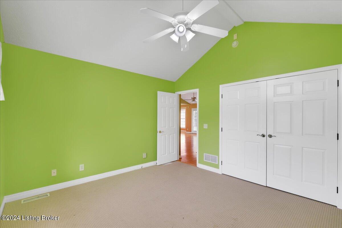 160 Bayberry Ct