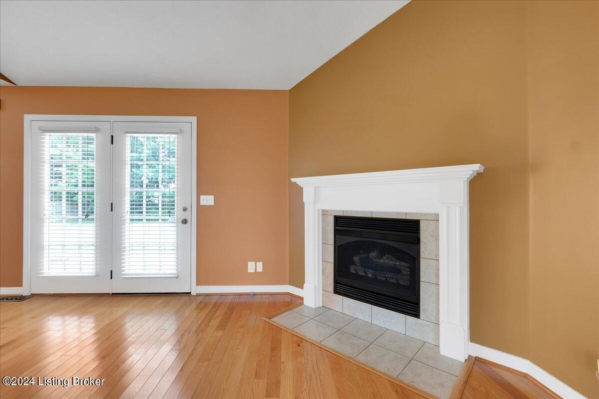 160 Bayberry Ct