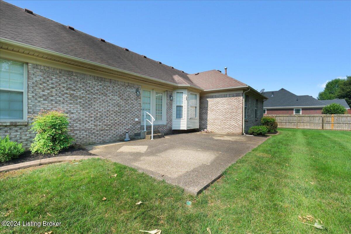 160 Bayberry Ct