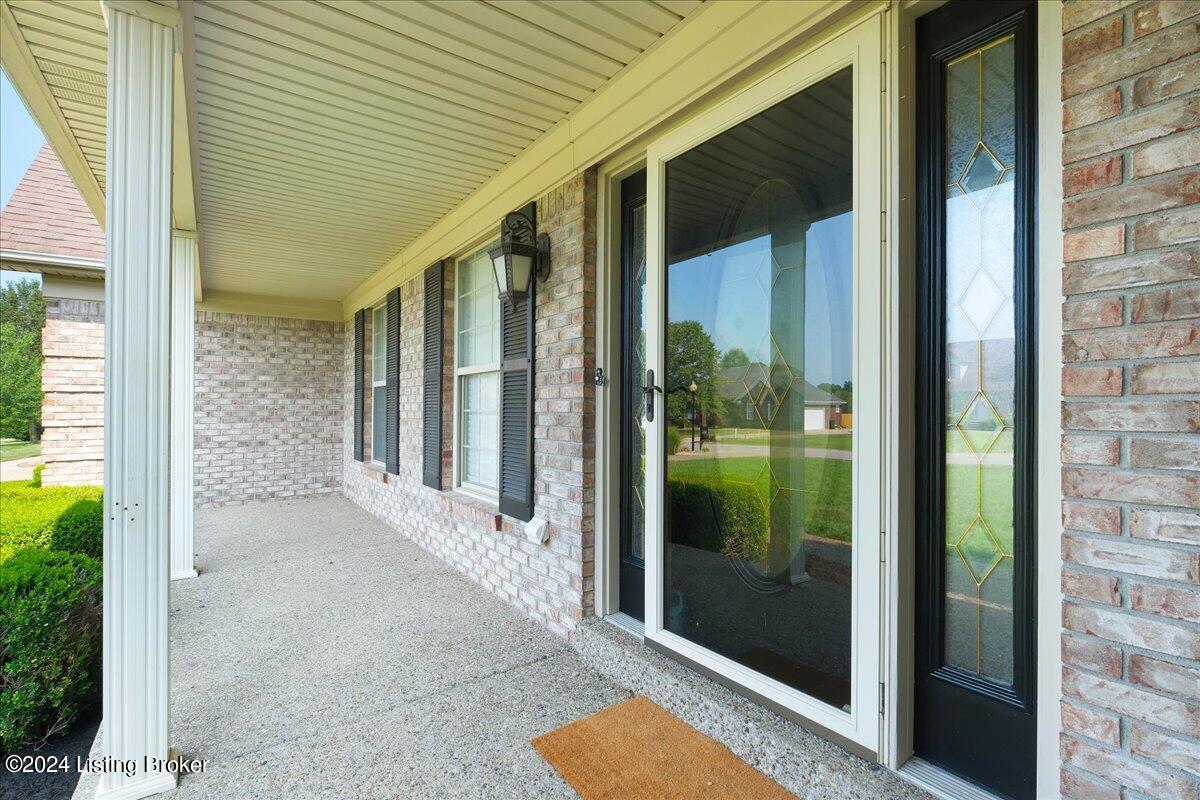 160 Bayberry Ct