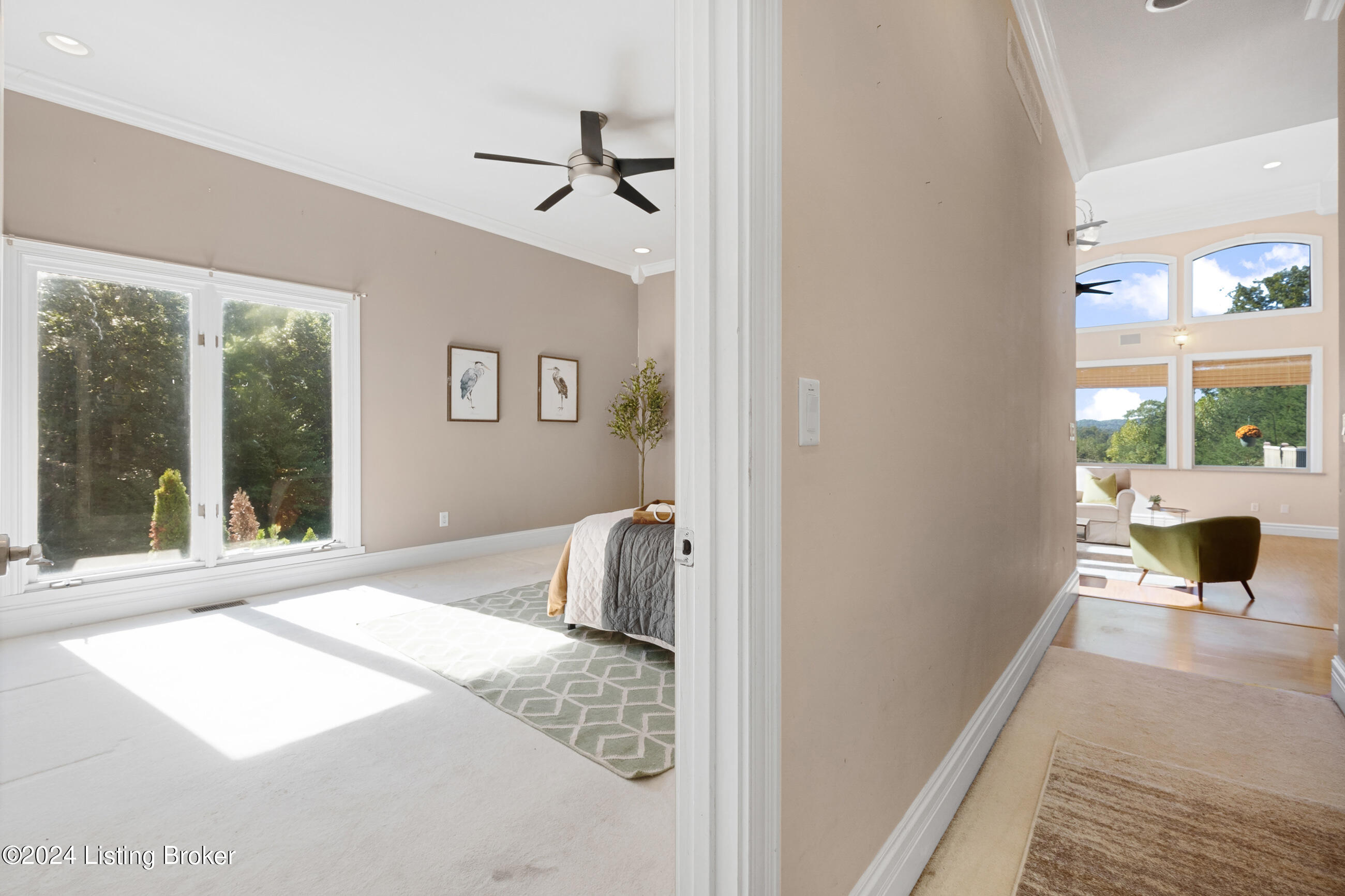 1084 Oak Pointe Dr