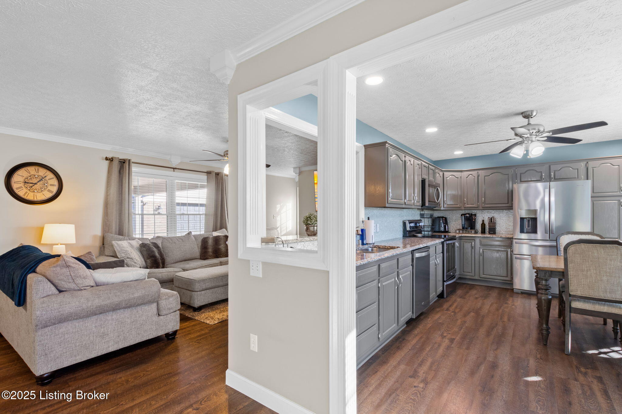 224 Colonial Dr