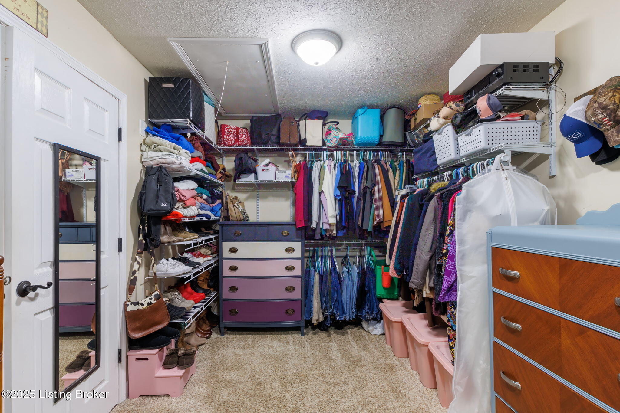 224 Colonial Dr