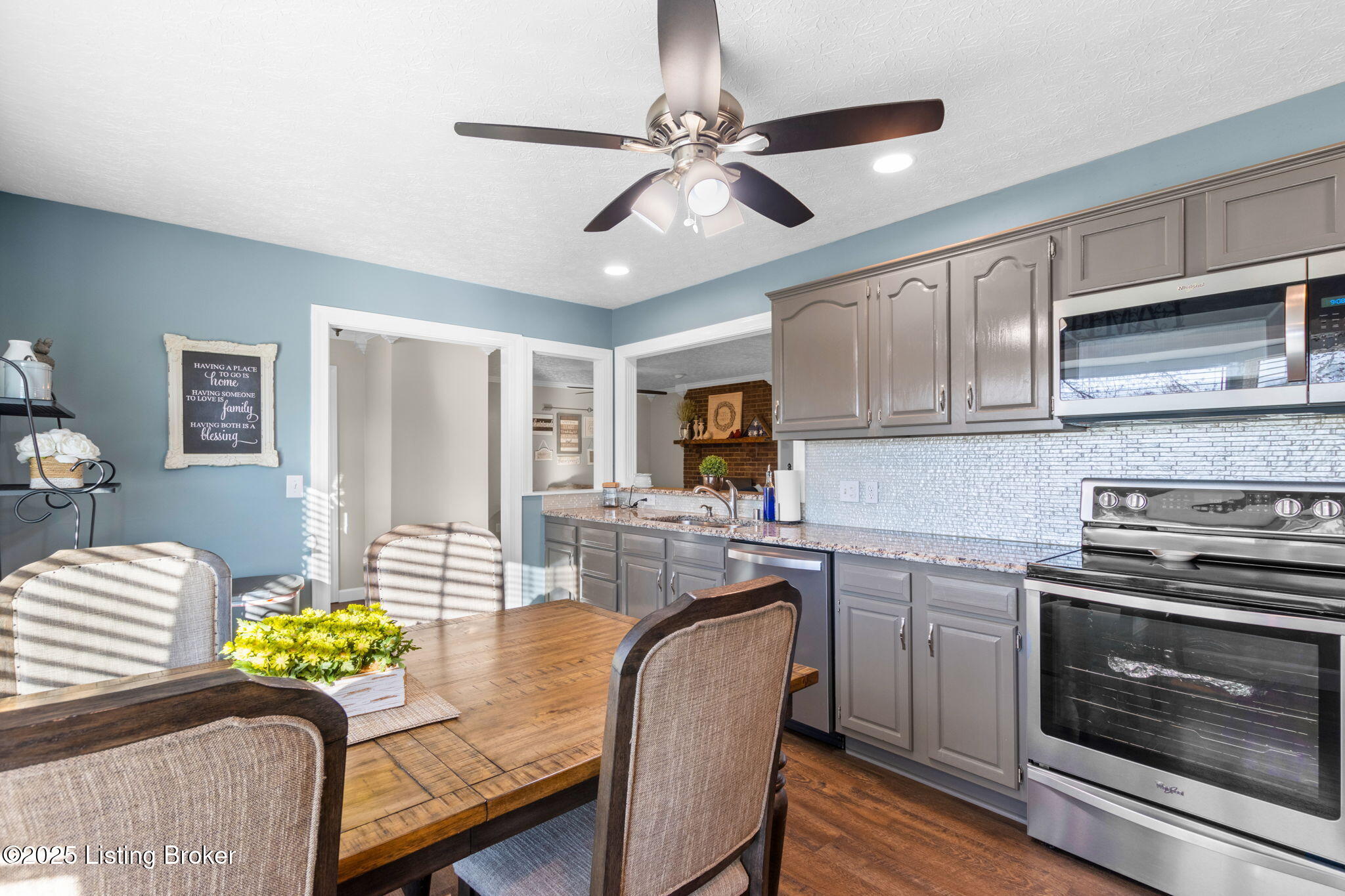224 Colonial Dr