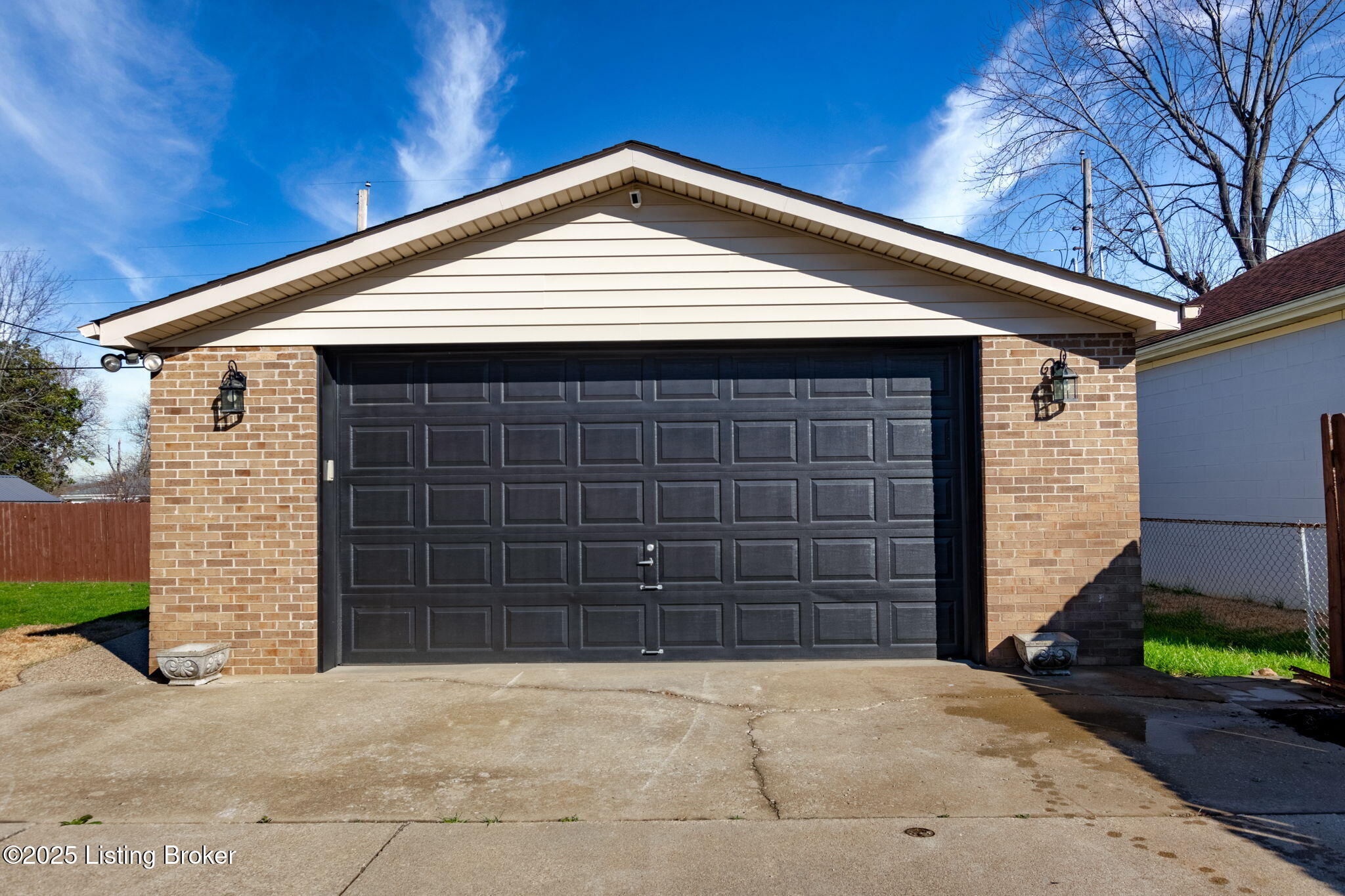 224 Colonial Dr