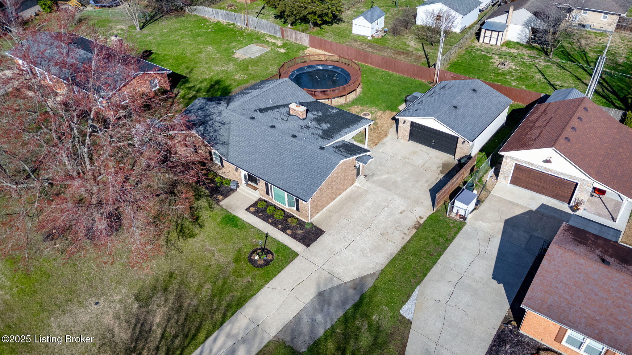 224 Colonial Dr