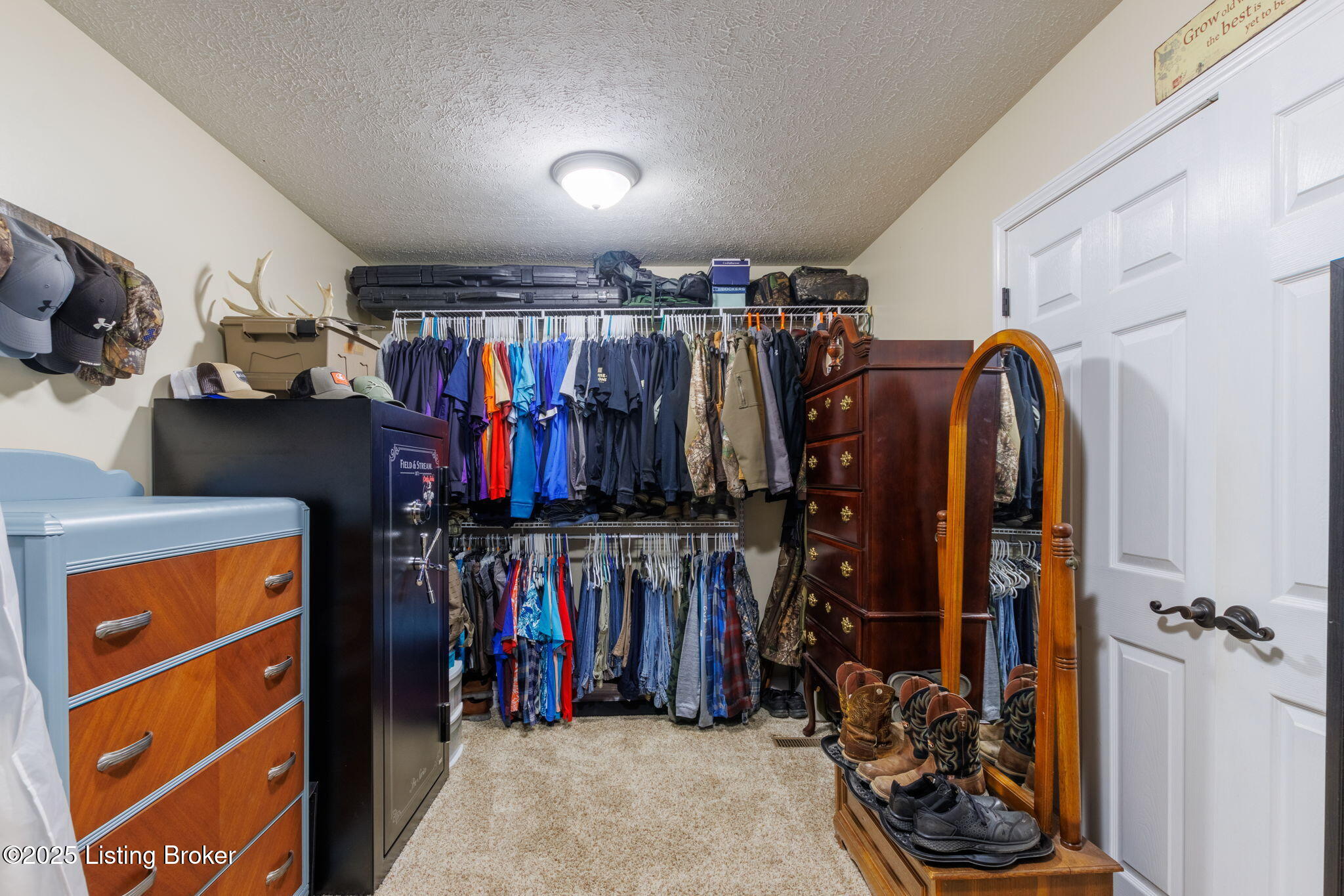224 Colonial Dr