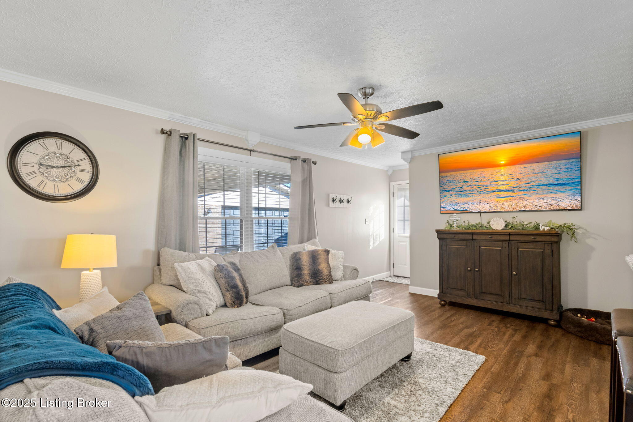 224 Colonial Dr
