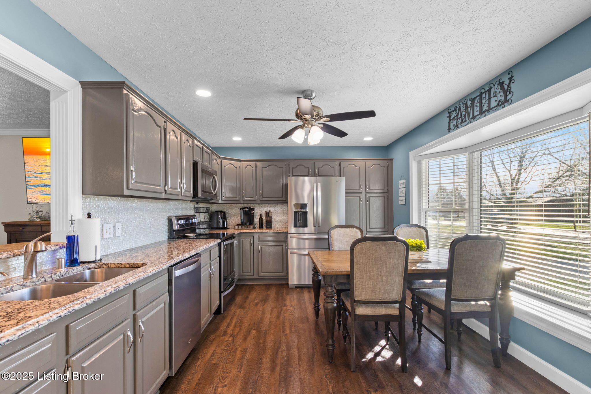 224 Colonial Dr