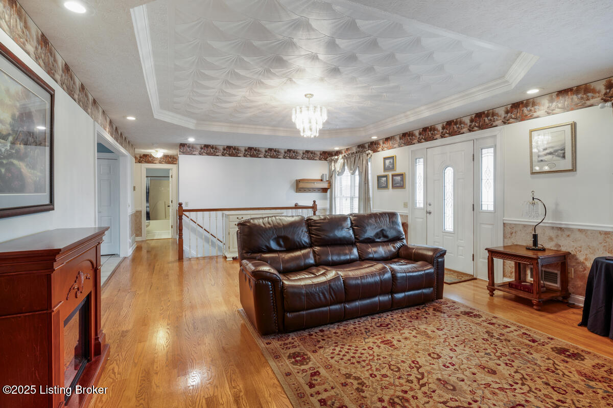 1001 Riverbrooke Dr