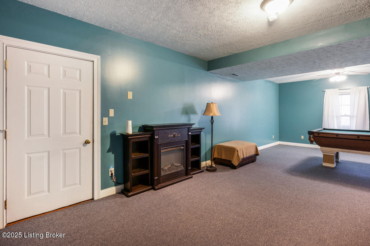 1001 Riverbrooke Dr