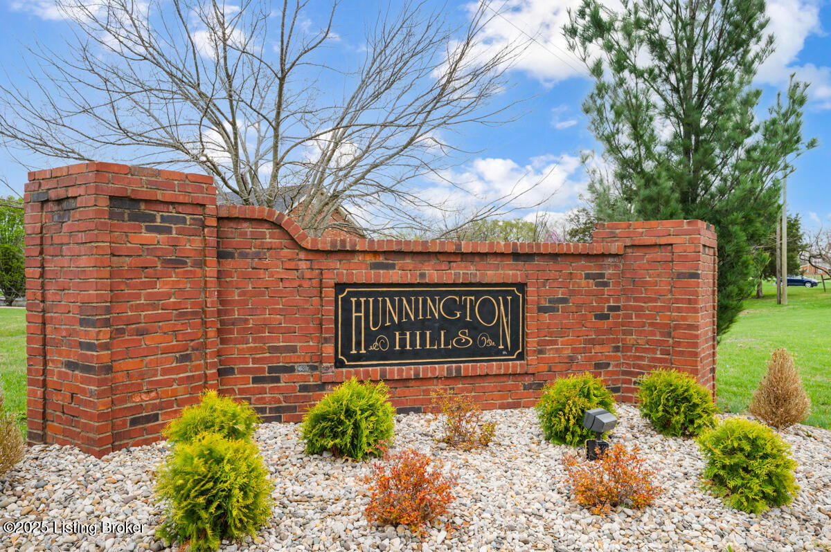 1001 Riverbrooke Dr