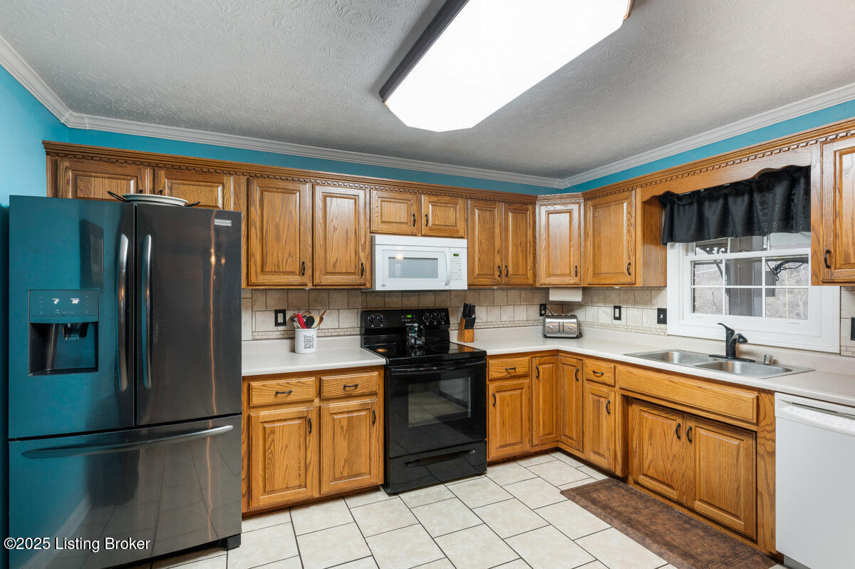 1001 Riverbrooke Dr