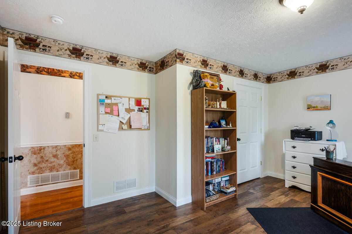 1001 Riverbrooke Dr