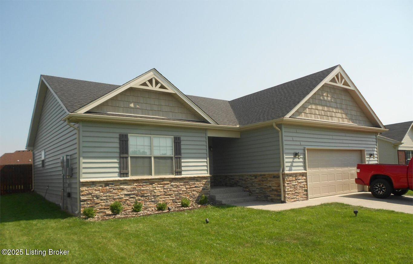 520 Gentry Ln