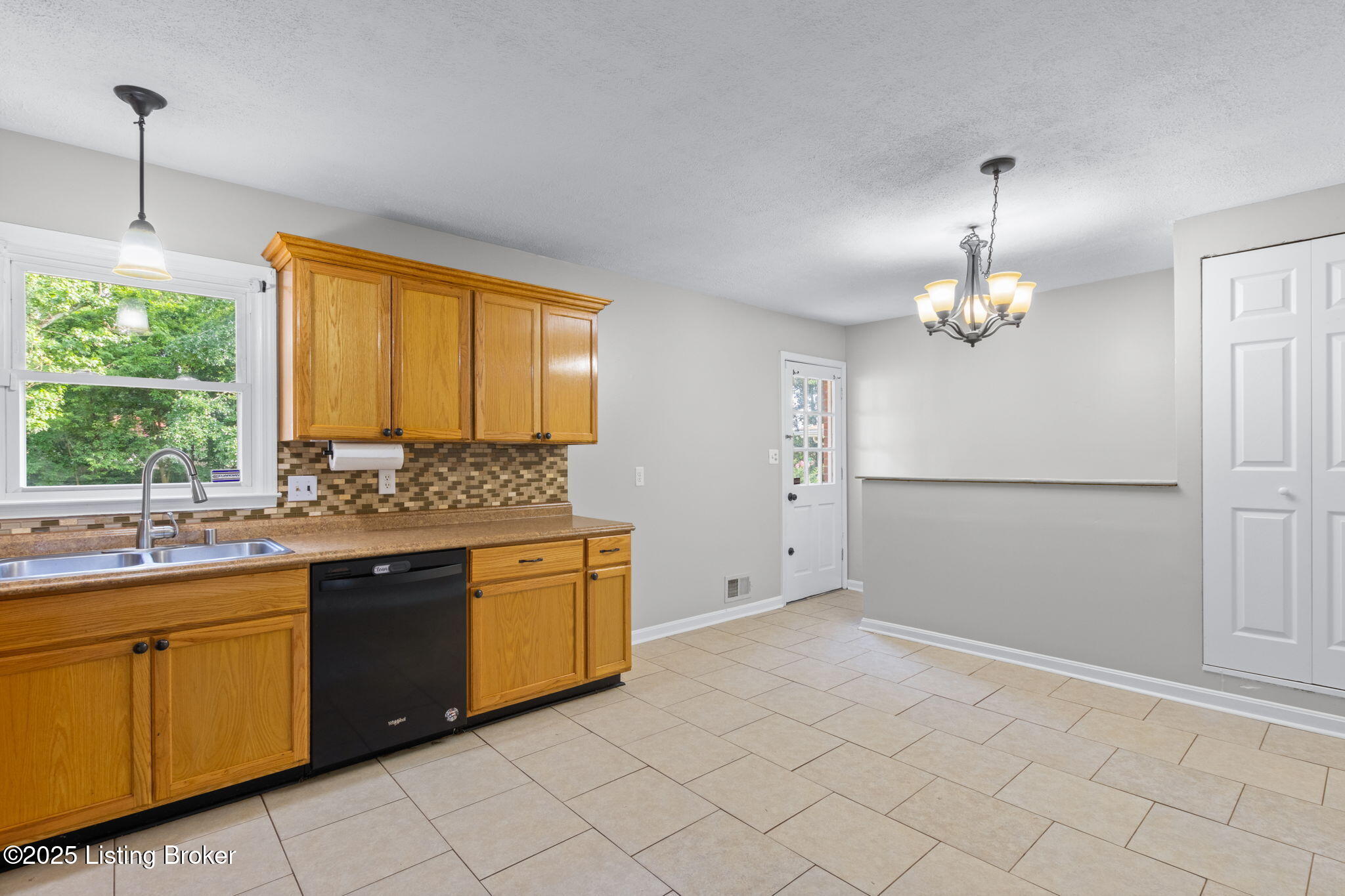 4006 Sea Wave Ct