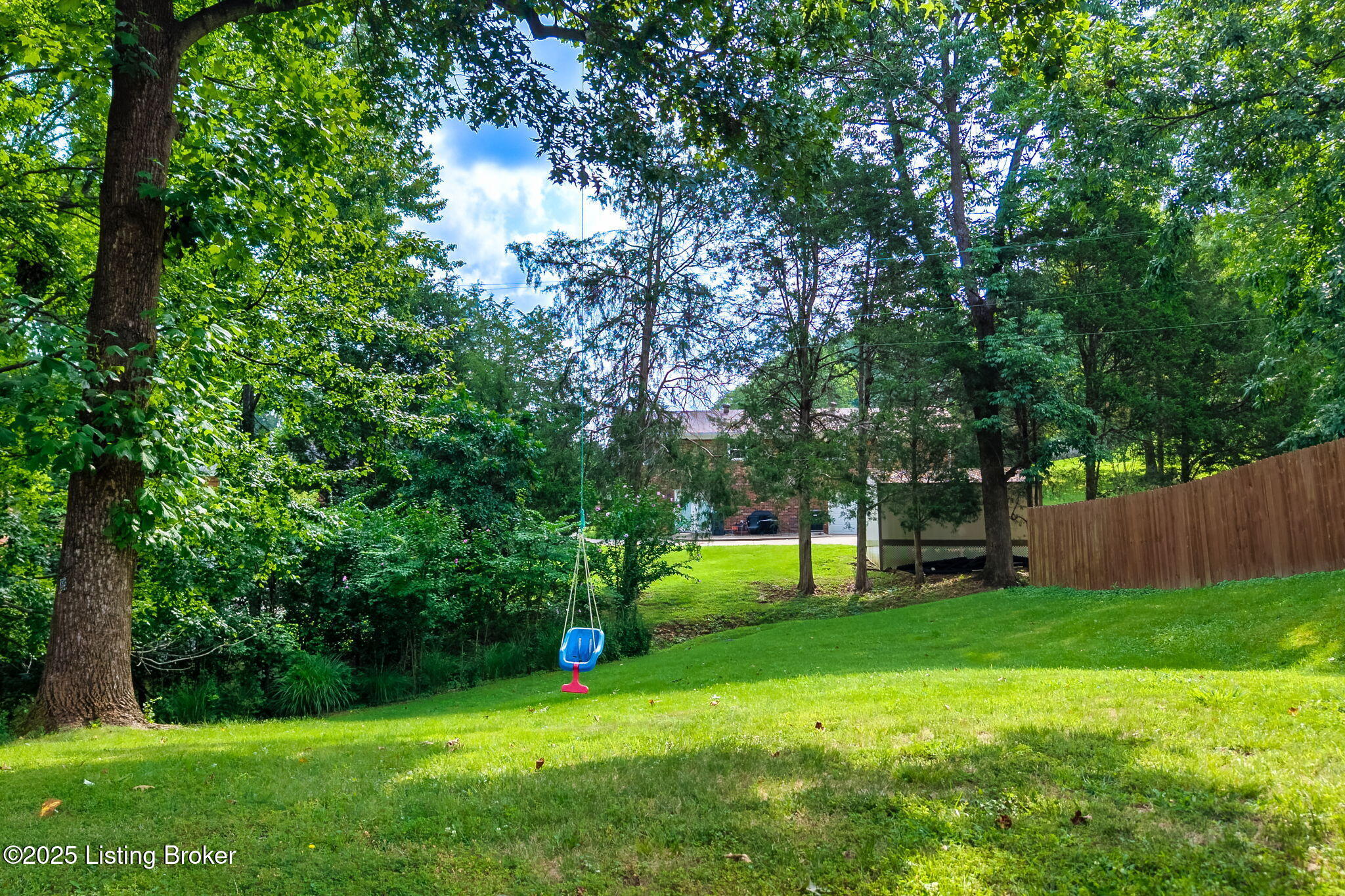 7411 Colt Dr