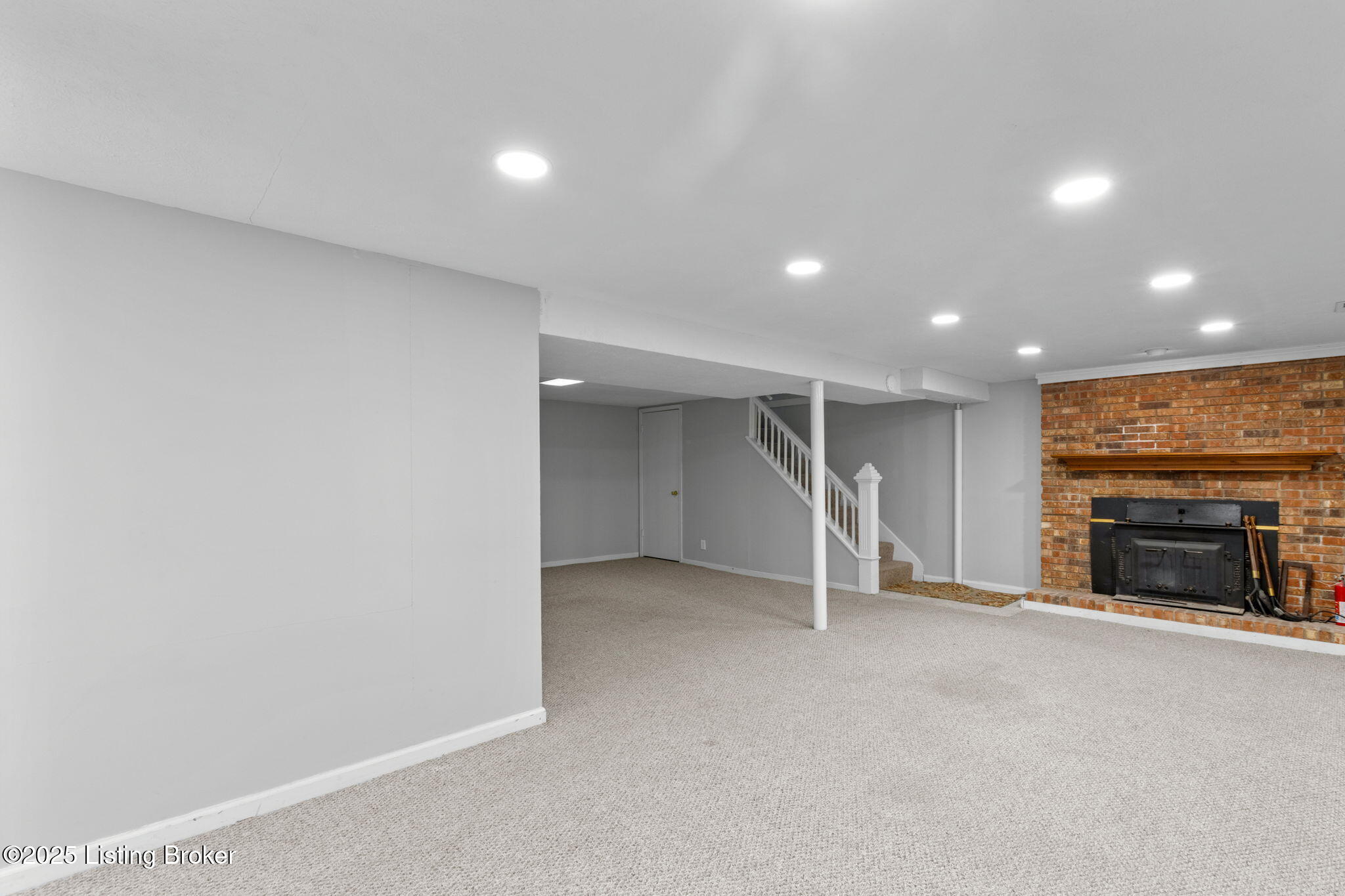 7411 Colt Dr
