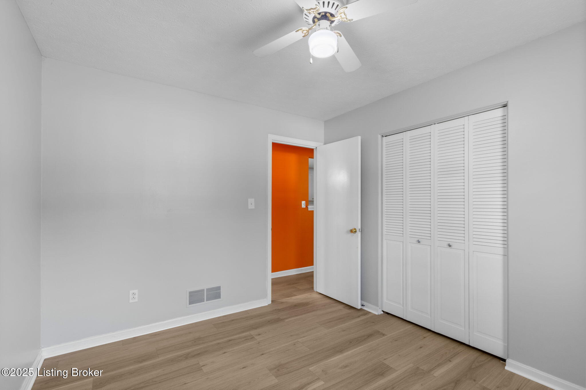 7411 Colt Dr