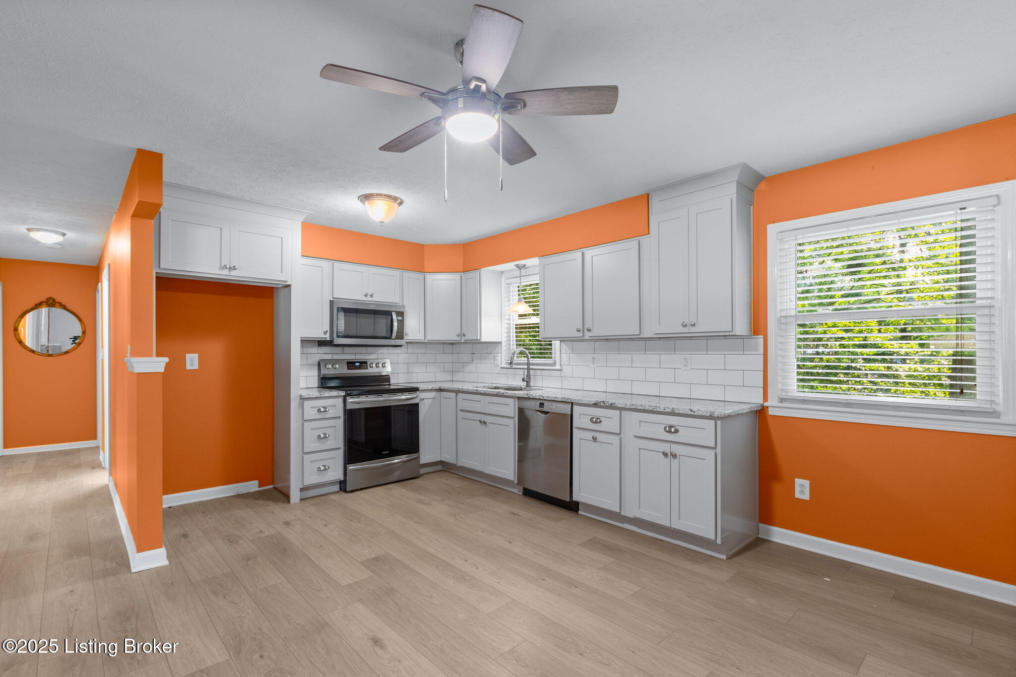 7411 Colt Dr