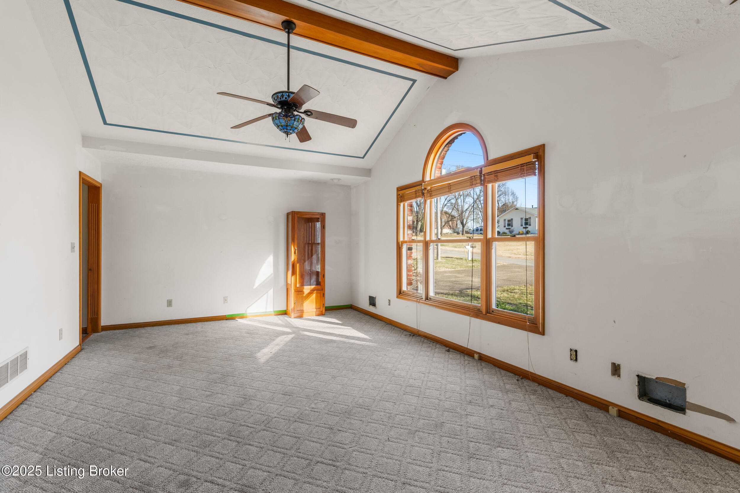 595 Centerview Dr