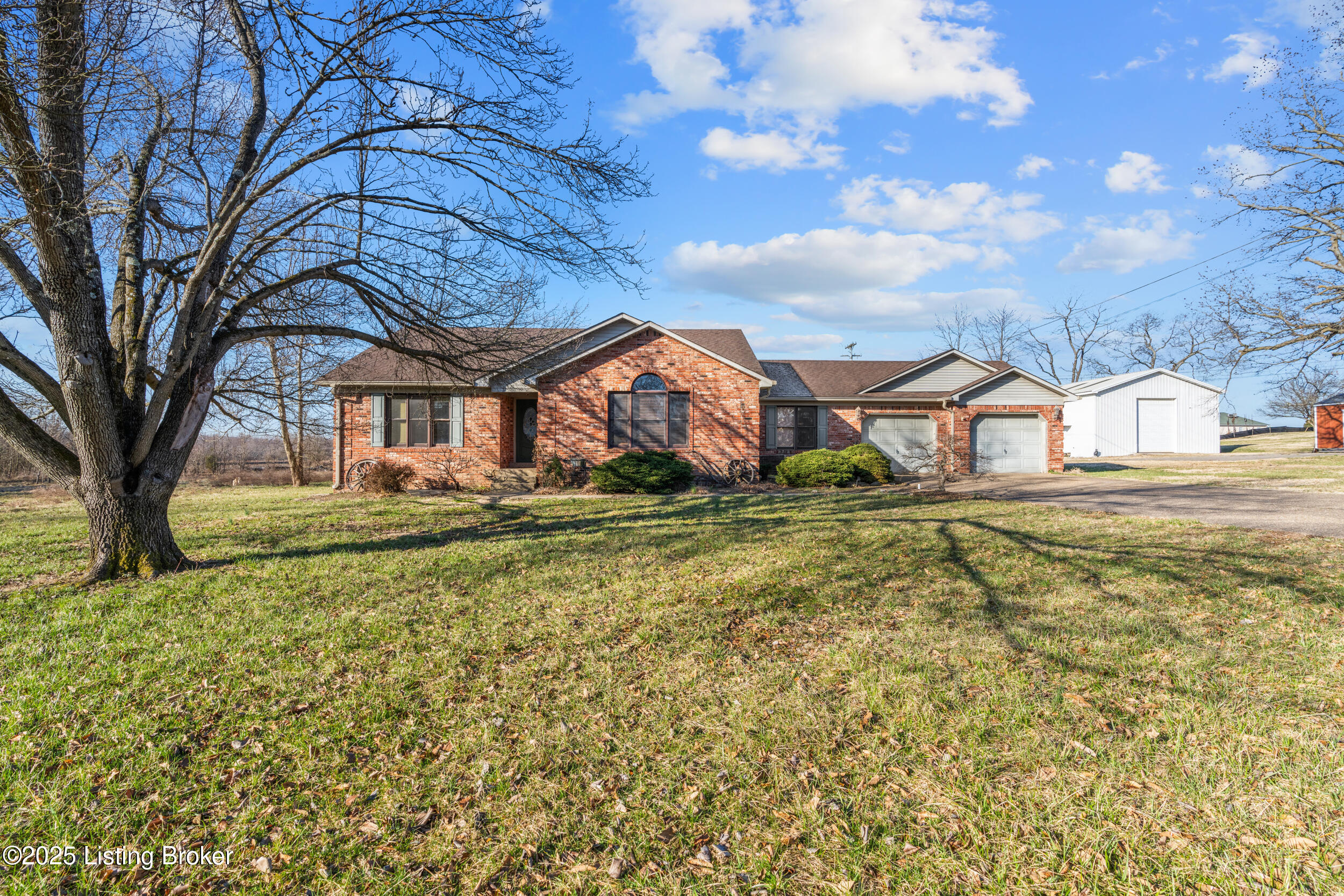 595 Centerview Dr