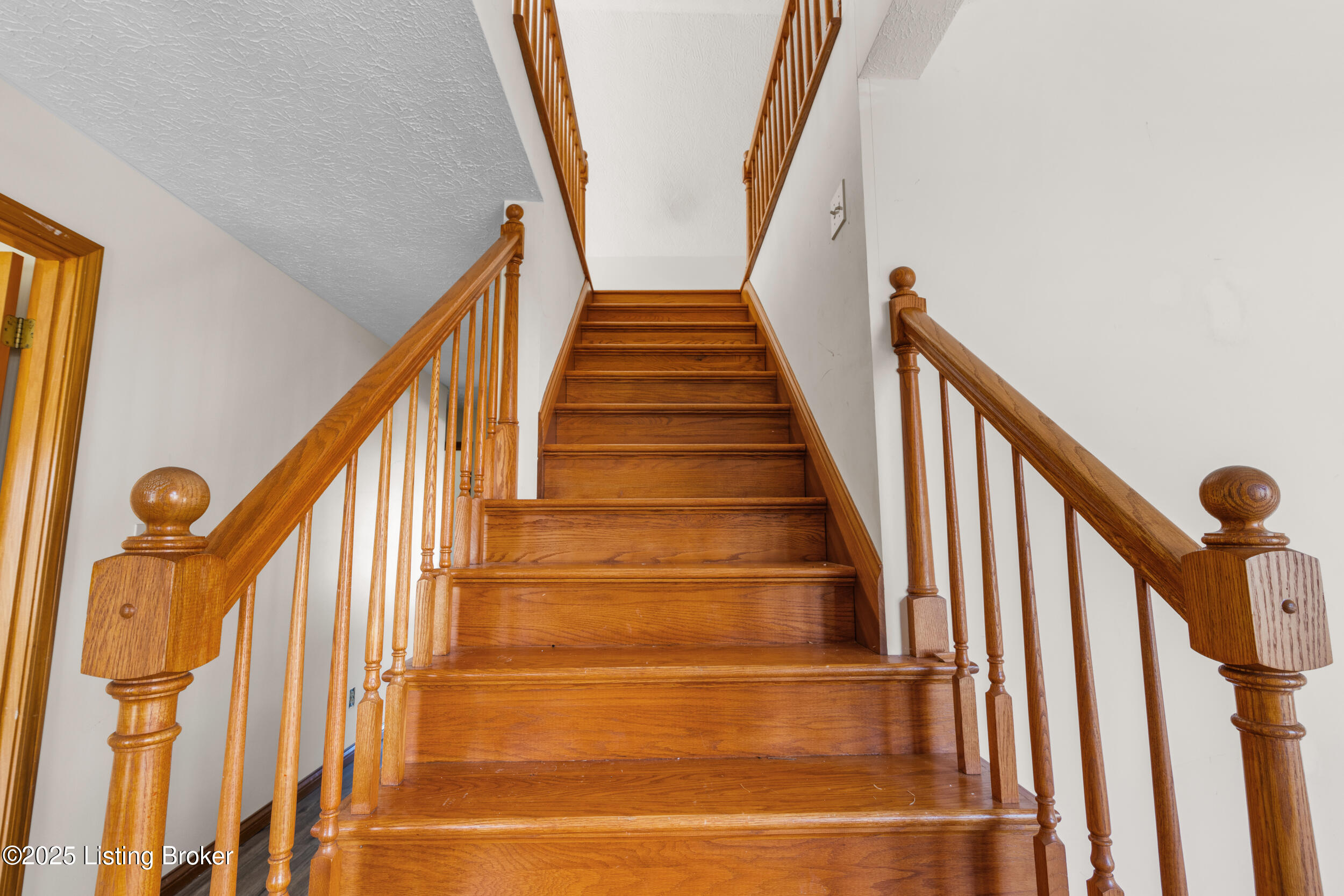 595 Centerview Dr