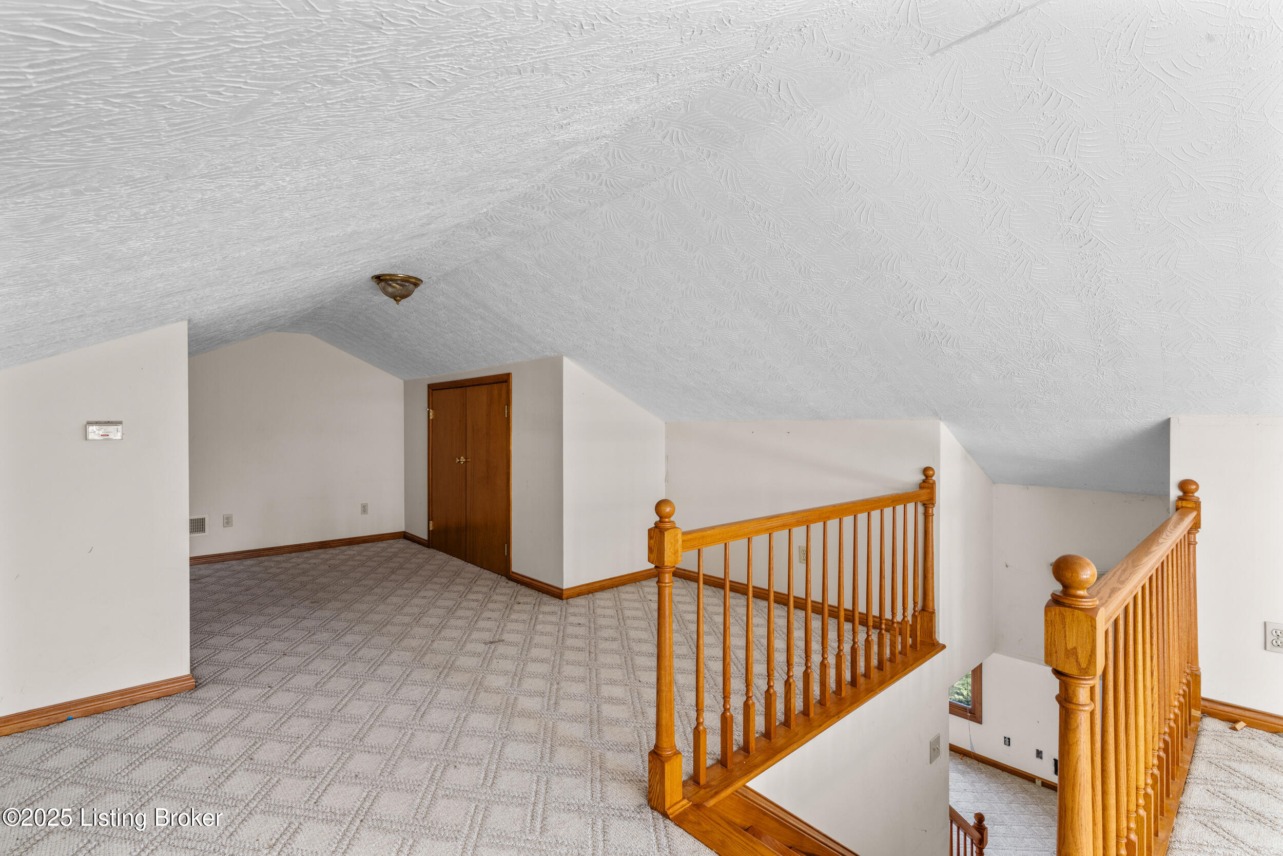 595 Centerview Dr