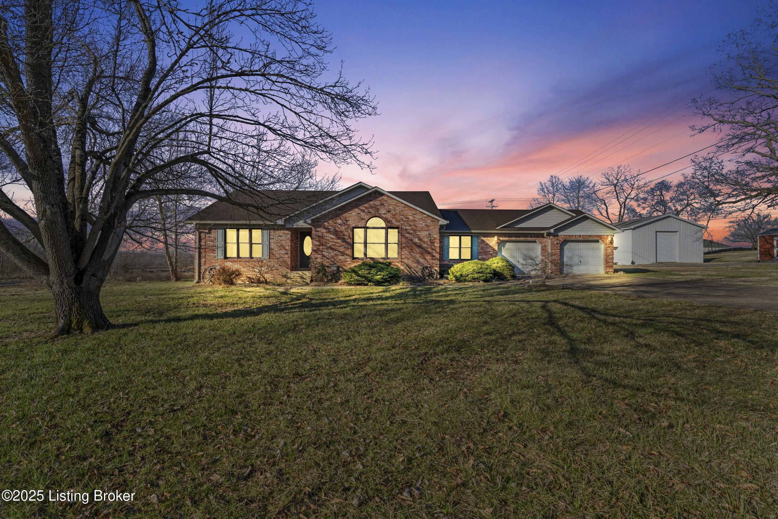 595 Centerview Dr