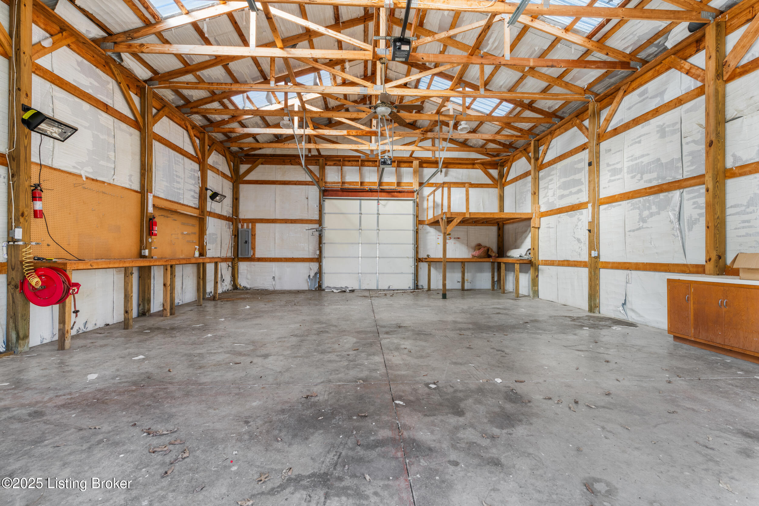 595 Centerview Dr