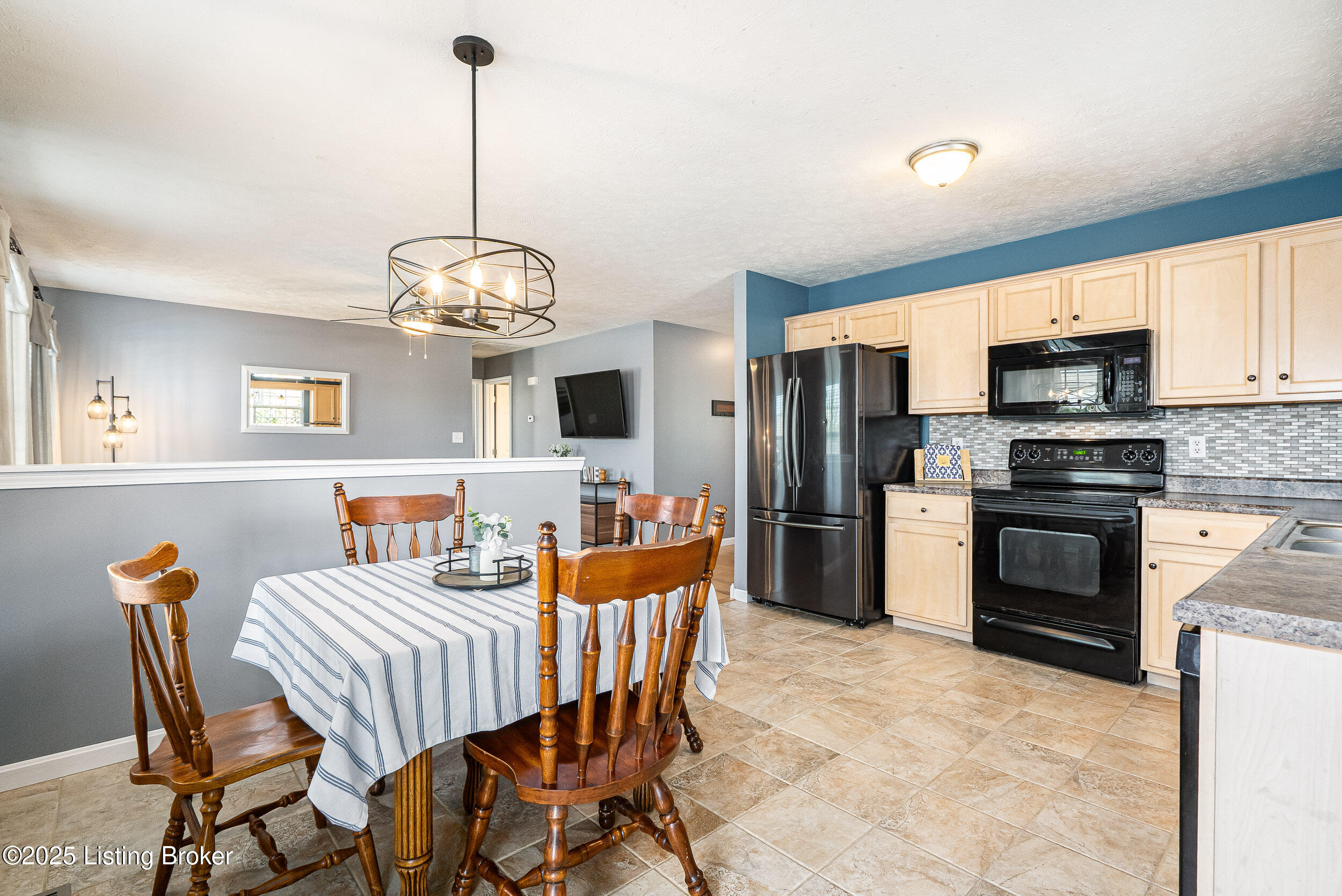 740 Justin Trail