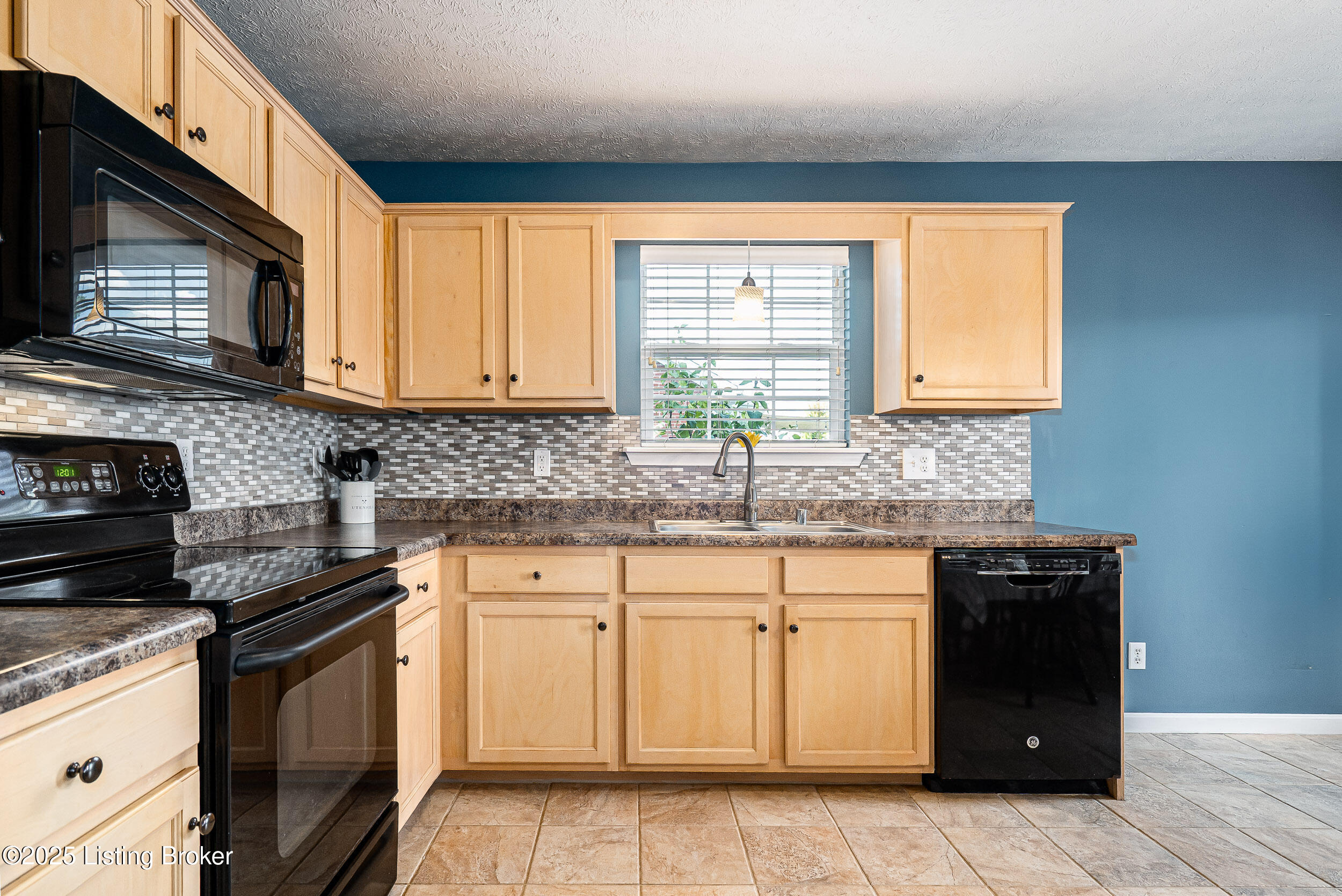 740 Justin Trail