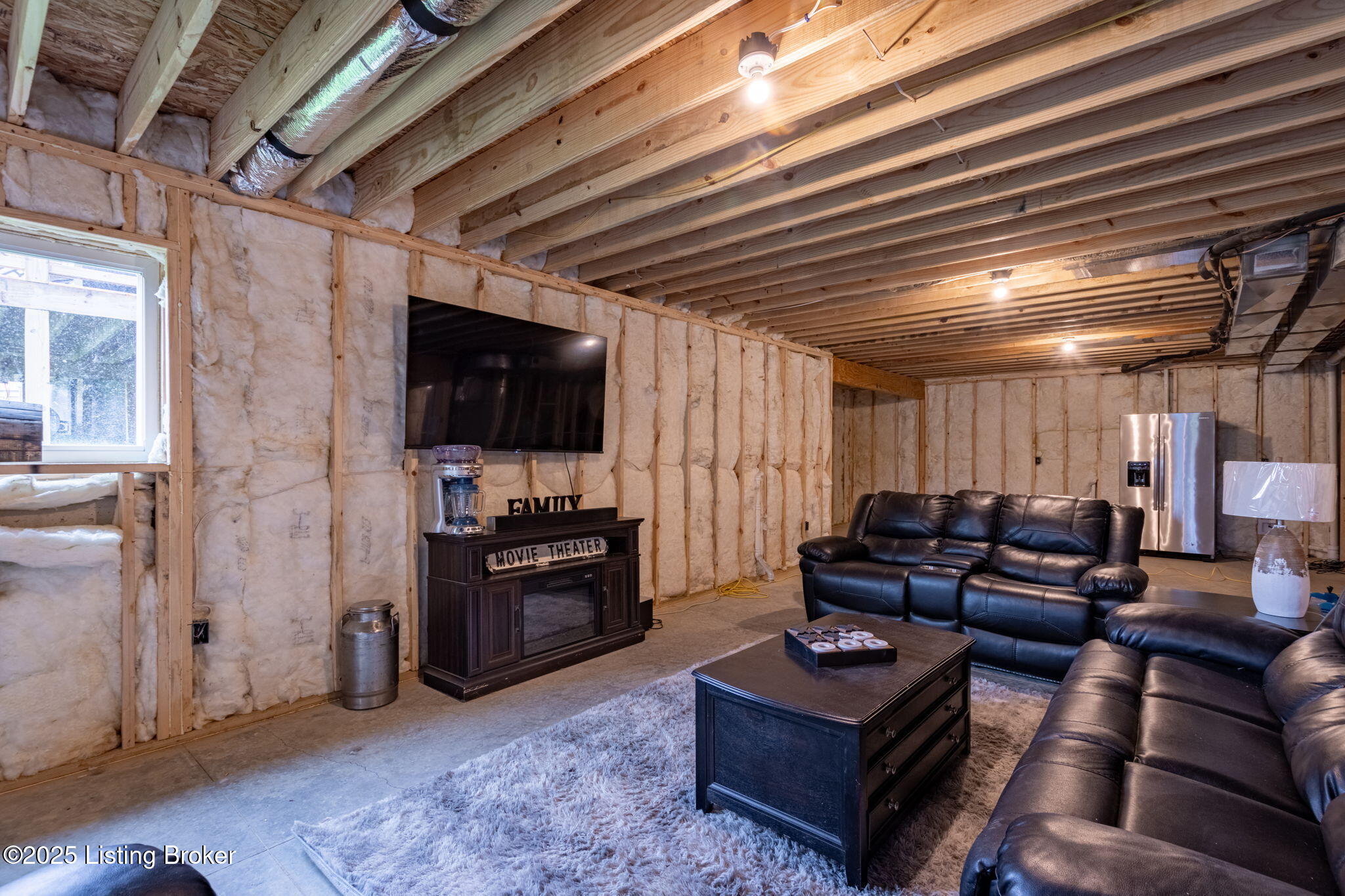 552 Crafton Dr