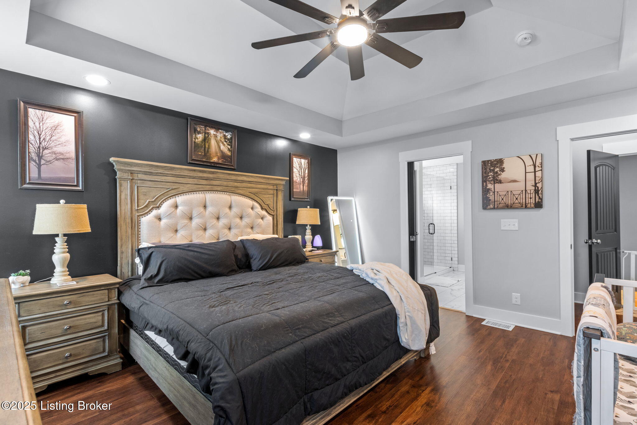 552 Crafton Dr